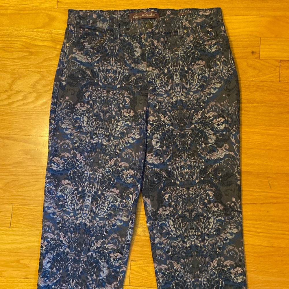Gloria Vanderbilt Amanda High Rise Jeans. Size 8 - Picture 3 of 12